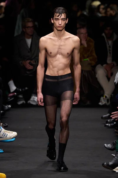 Look 13